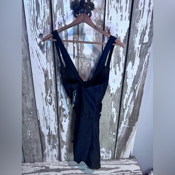 Elegant Black Women's Swim Dress Size XL NWT - Picture 7 of 9